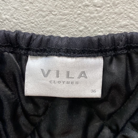 Vila cami mini dress in black quilted - Picture 7 of 14